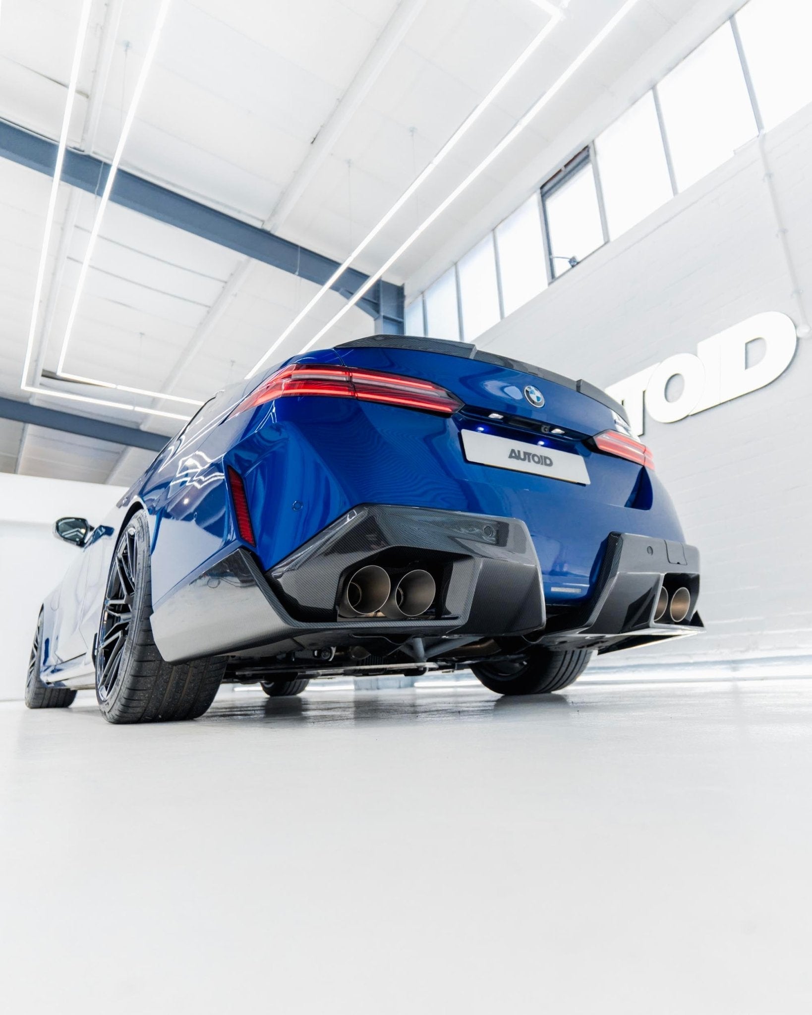 BMW M5 G90 G99 Pre-Preg Carbon Fibre Rear Diffuser by FORM (2024+) - AUTOID® - Rear Diffusers - FORM Industries