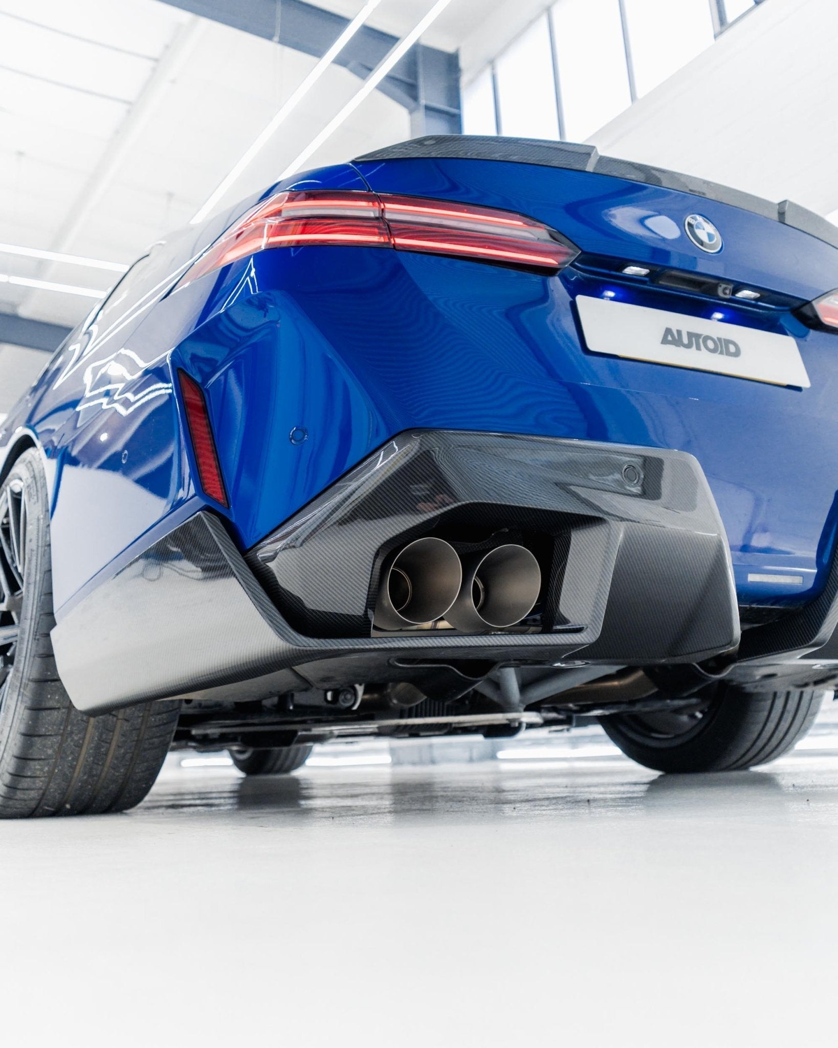 BMW M5 G90 G99 Pre-Preg Carbon Fibre Rear Diffuser by FORM (2024+) - AUTOID® - Rear Diffusers - FORM Industries