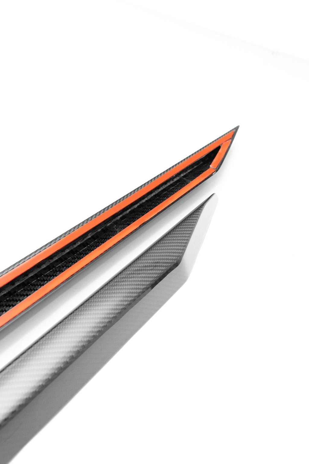 BMW M5 G90 G99 Pre-Preg Carbon Fibre Side Skirts by FORM (2024+) - AUTOID® - Side Skirts & Winglets - FORM Industries