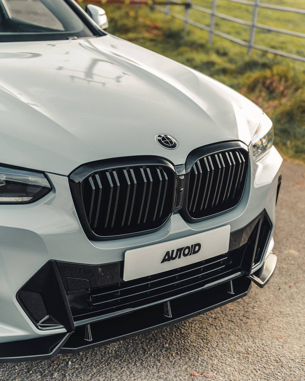 BMW X3 G01 LCI & X4 G02 LCI Gloss Black Kidney Grille by FORM (2021-2024) - AUTOID® - Front Grille - FORM Industries