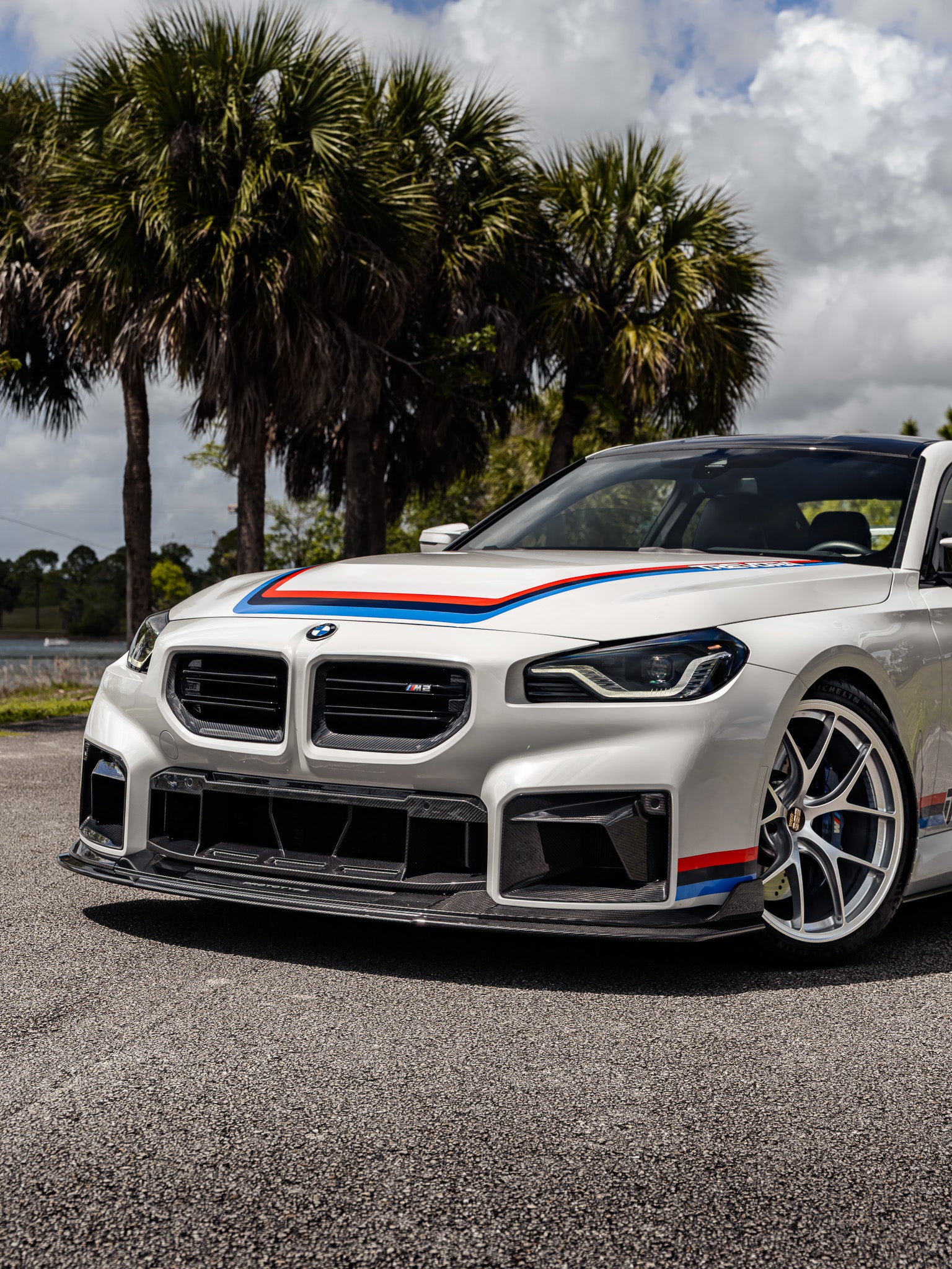 Splitter delantero de fibra de carbono Track TR87 para BMW G87 M2 por TREVORA (2023+)