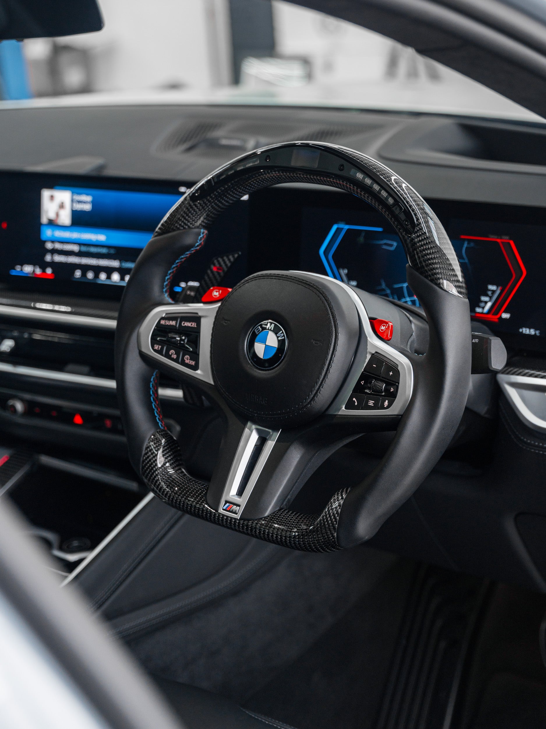 OHC BMW X5M F95 & X6M F96 LCI LED Race Display Custom Steering Wheel by OHC  Steering Wheels  AUTOID®  