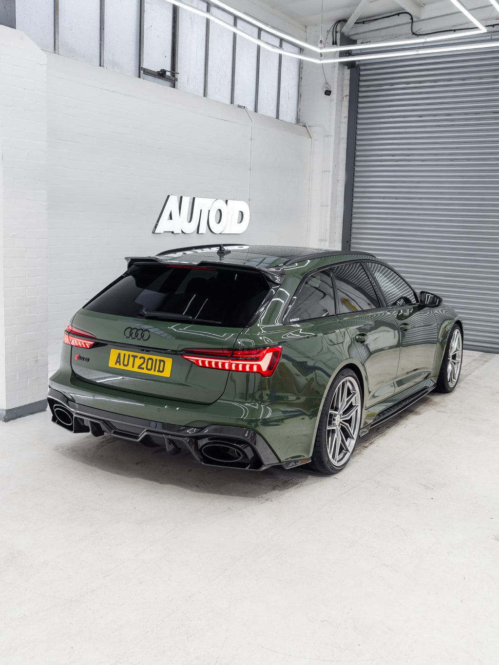 Audi RS6 & RS7 C8 FI-1 Pre-preg Carbon Fibre Rear Diffuser by FORM (2020+)