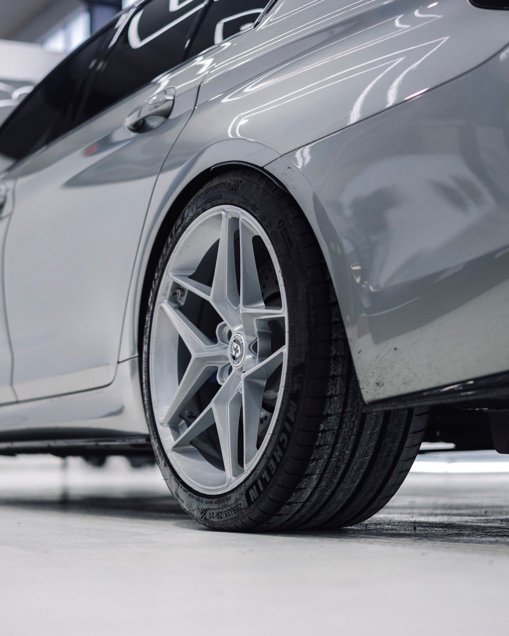 HRE FF11 Flowform Alloy Wheels Set of 4 - AUTOID® - Flow Forged Wheels - HRE Performance Wheels