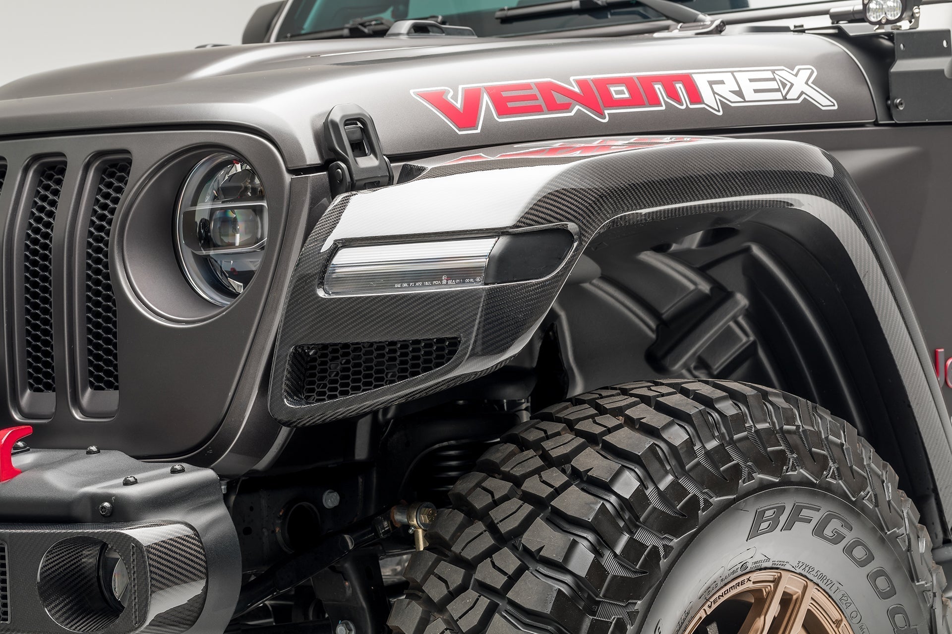 Jeep JL-JX Edition Aero Carbon Fiber Front Fenders by Vosteiner - AUTOID® - Replacement Fenders - Vorsteiner