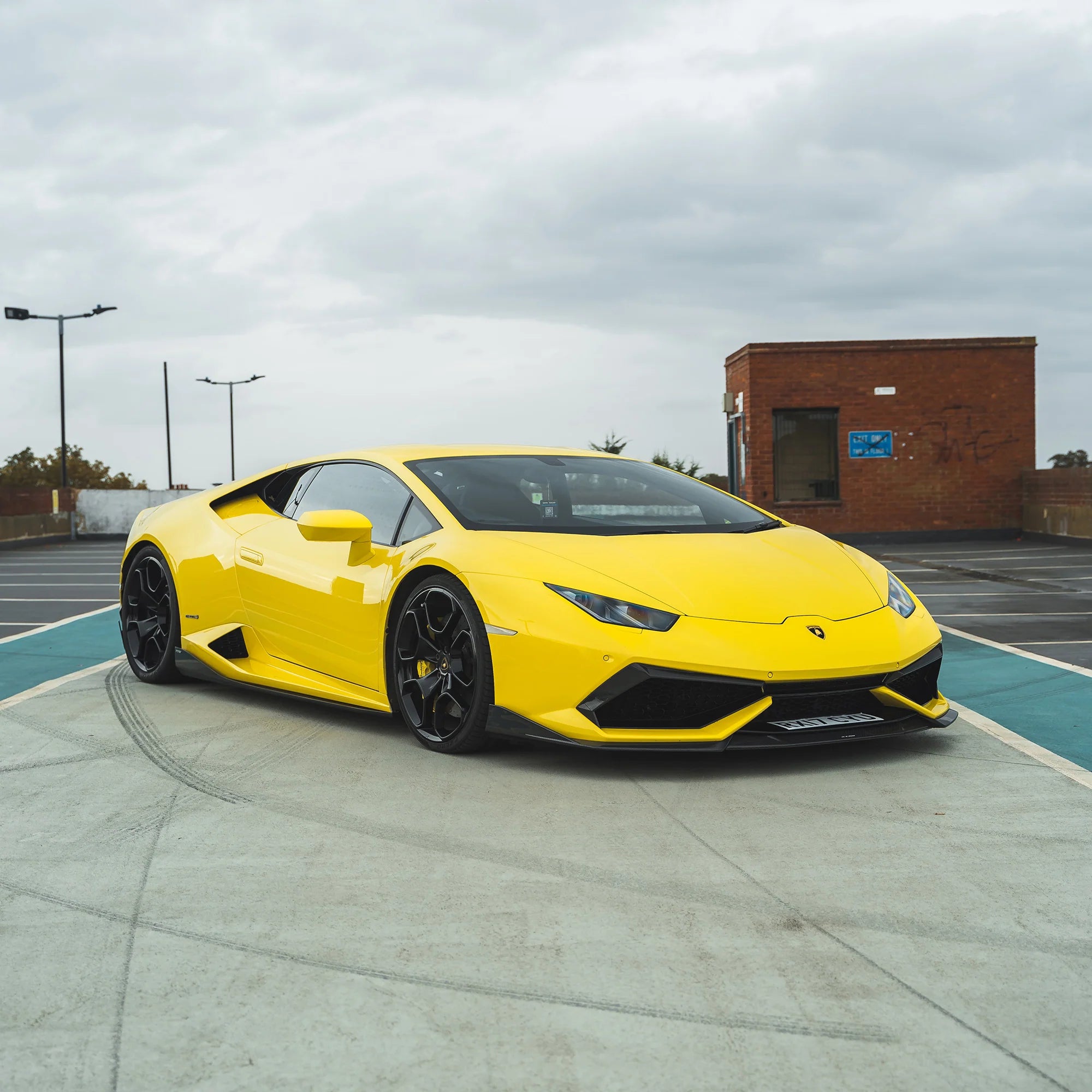 Lamborghini Huracan LP610 - 4 Pre - Preg Carbon Fibre Side Skirts - AUTOID - Side Skirts & Winglets - CT Design