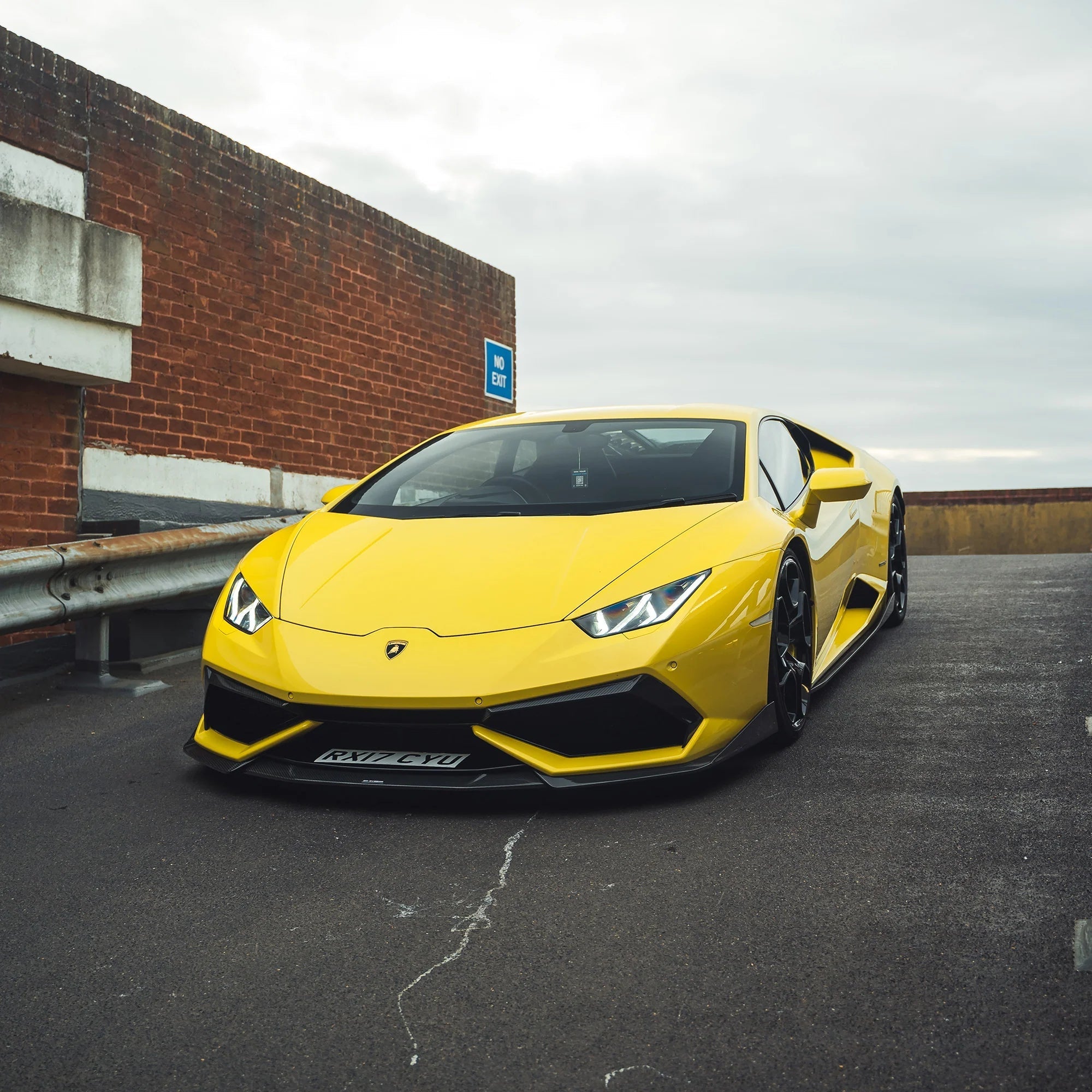 Lamborghini Huracan LP610-4 Pre-Preg Carbon Fibre Side Skirts - AUTOID® - Side Skirts & Winglets - CT Design