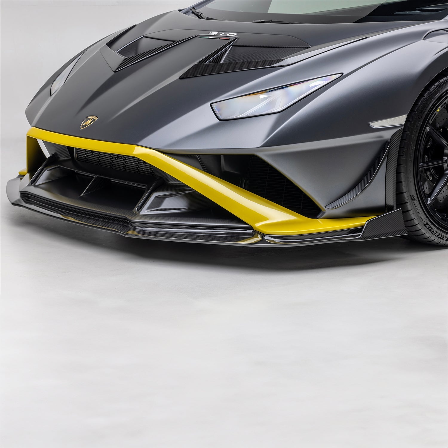 Lamborghini Huracan STO Aero Front Spoiler Carbon Fiber by Vorsteiner - AUTOID® - Front Lips & Splitters - Vorsteiner