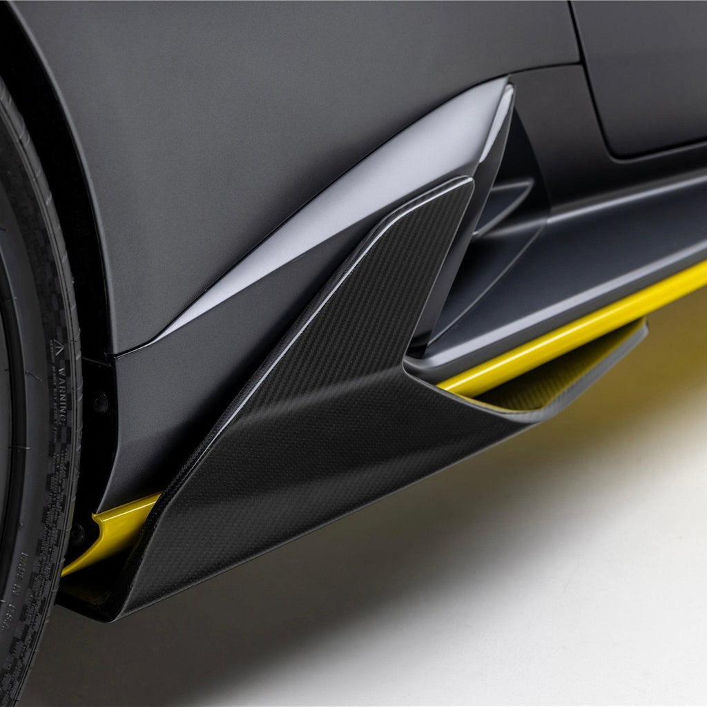 Lamborghini Huracan STO Side Rocker Carbon Fiber by Vorsteiner - AUTOID® - Side Skirts & Winglets - Vorsteiner