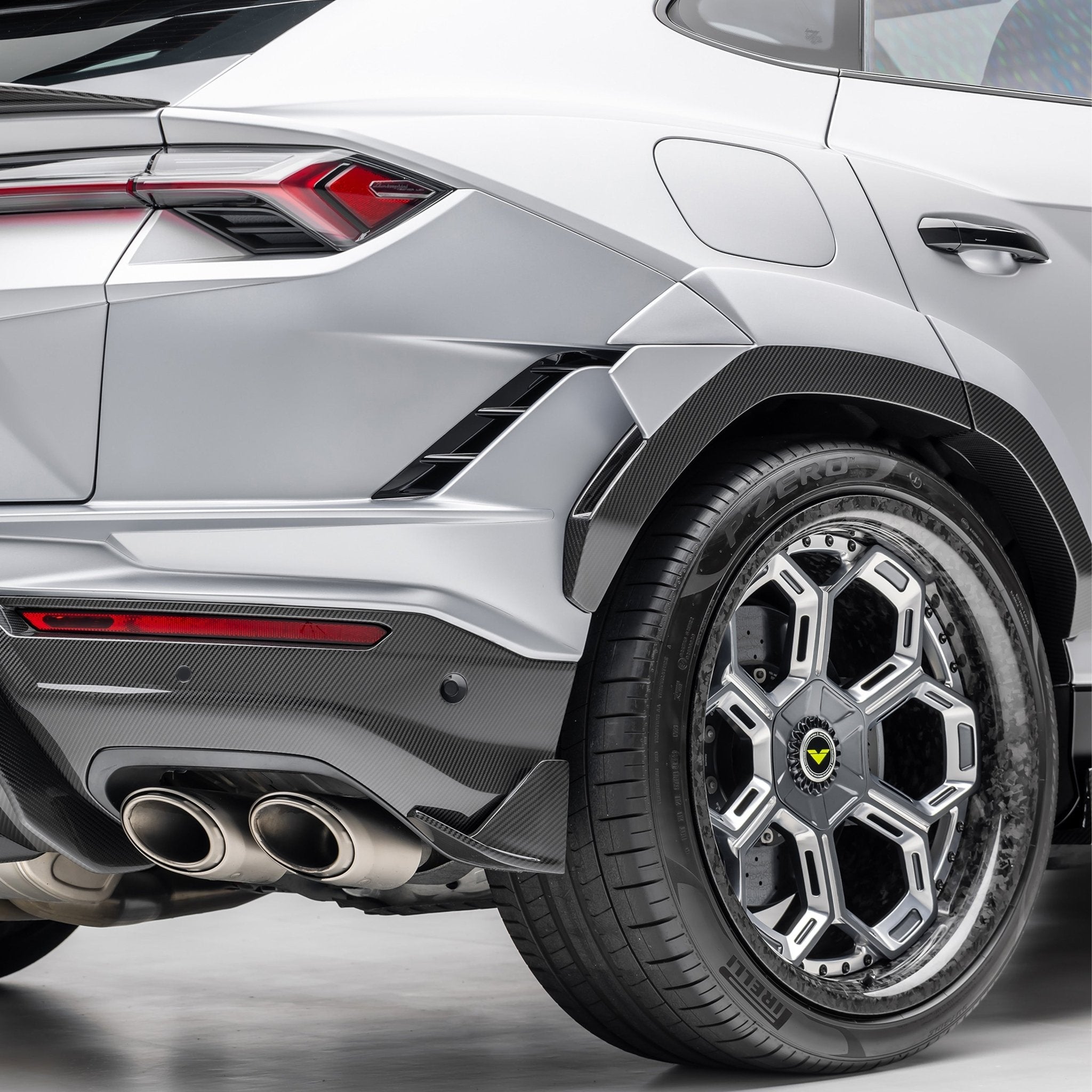 Lamborghini Urus Performante Edizione Aero Fender Flares by Vorsteiner - AUTOID® - Fender Trim - Vorsteiner