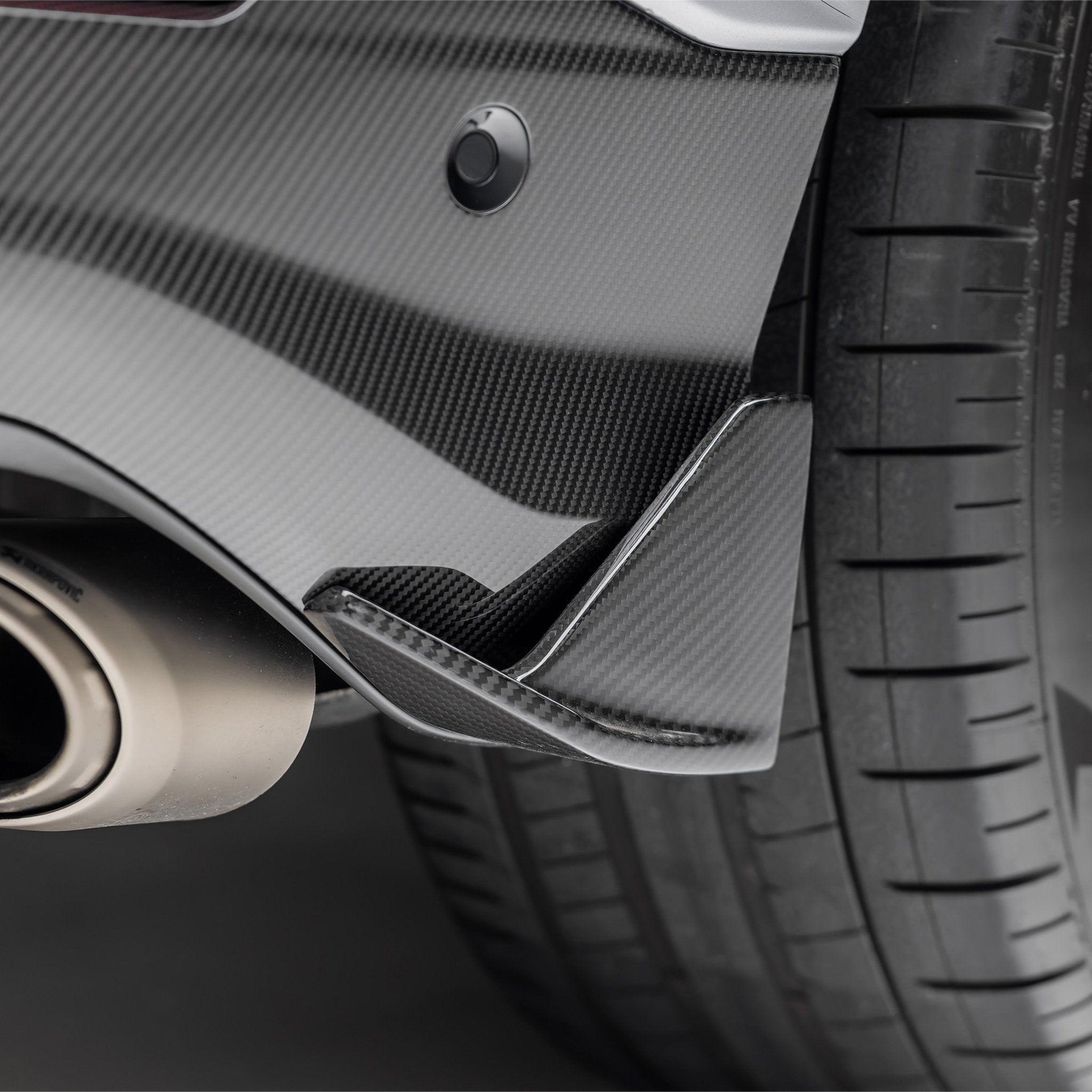 Lamborghini Urus Performante Edizione Aero Side Fins by Vorsteiner - AUTOID® - Bumper Inserts & Trim - Vorsteiner