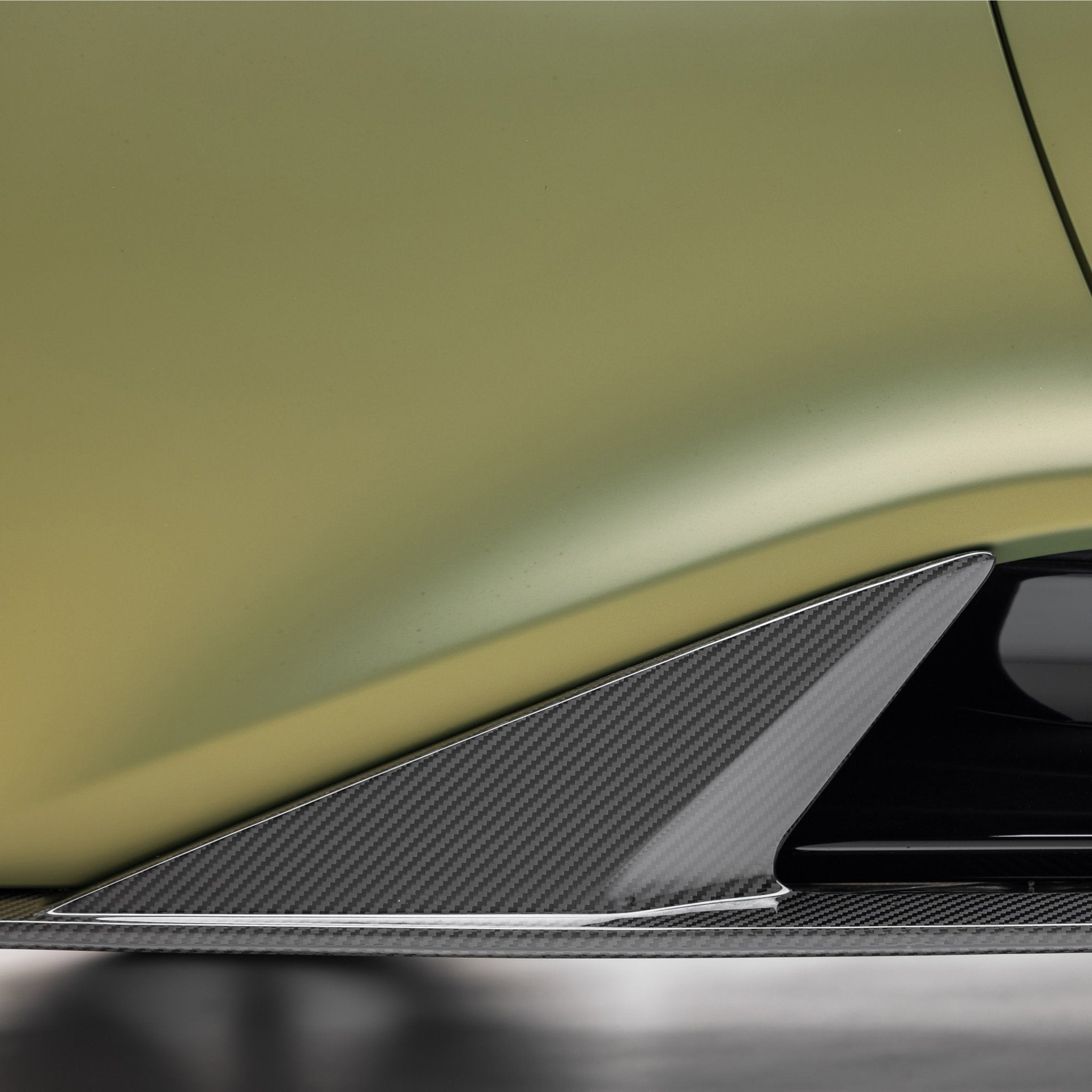 Loyus Emira LR-52 Side Skirts by Vorsteiner - AUTOID® - Side Skirts & Winglets - Vorsteiner