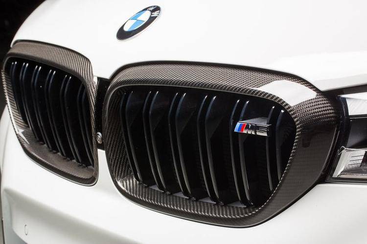 M Performance Kidney Grilles for BMW M5 (2017-2020, F90) - AUTOID® - Front Grille - BMW M Performance