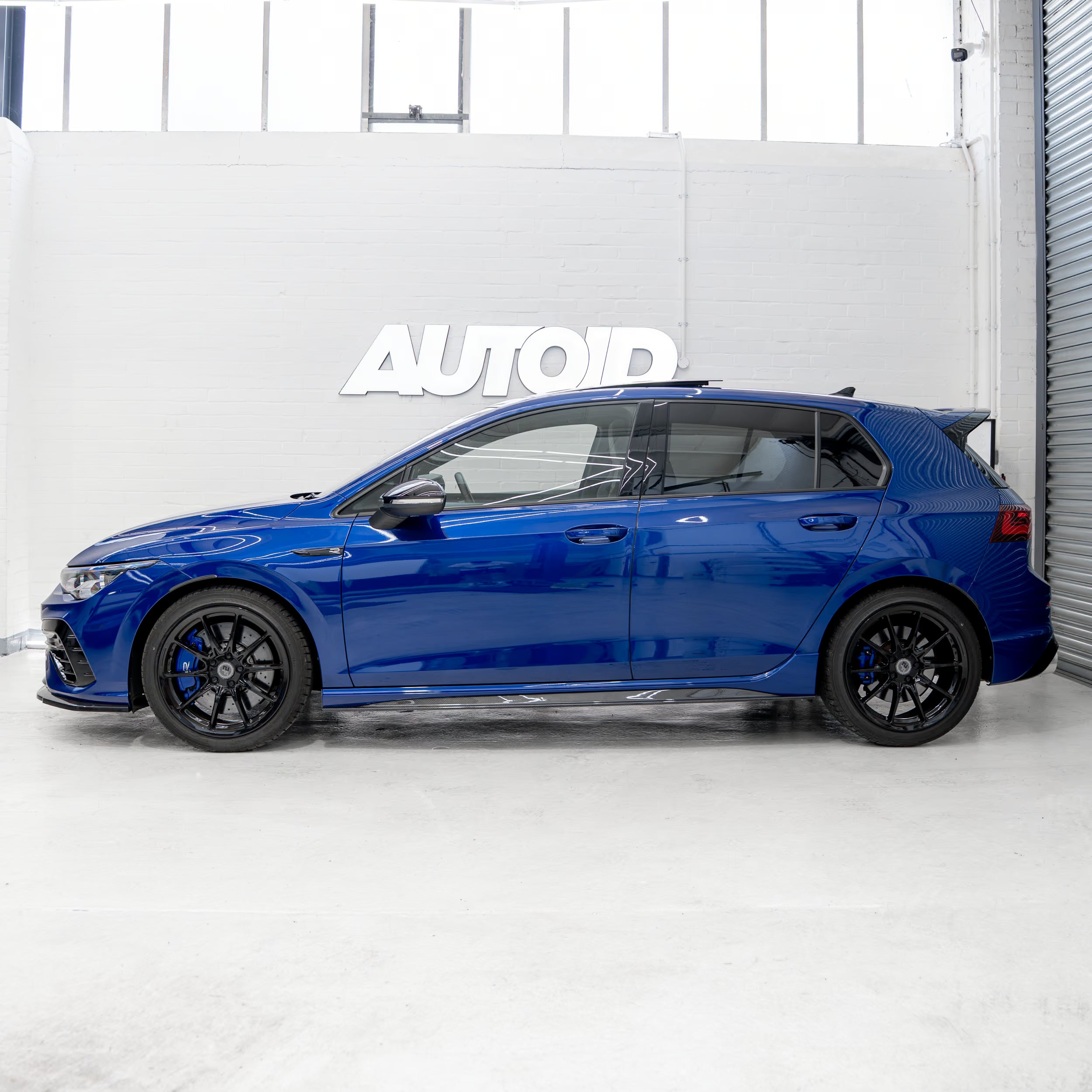 Volkswagen Golf R Mk8 Carbonvezel ID-01 Zijschorten door FORM (2020+)