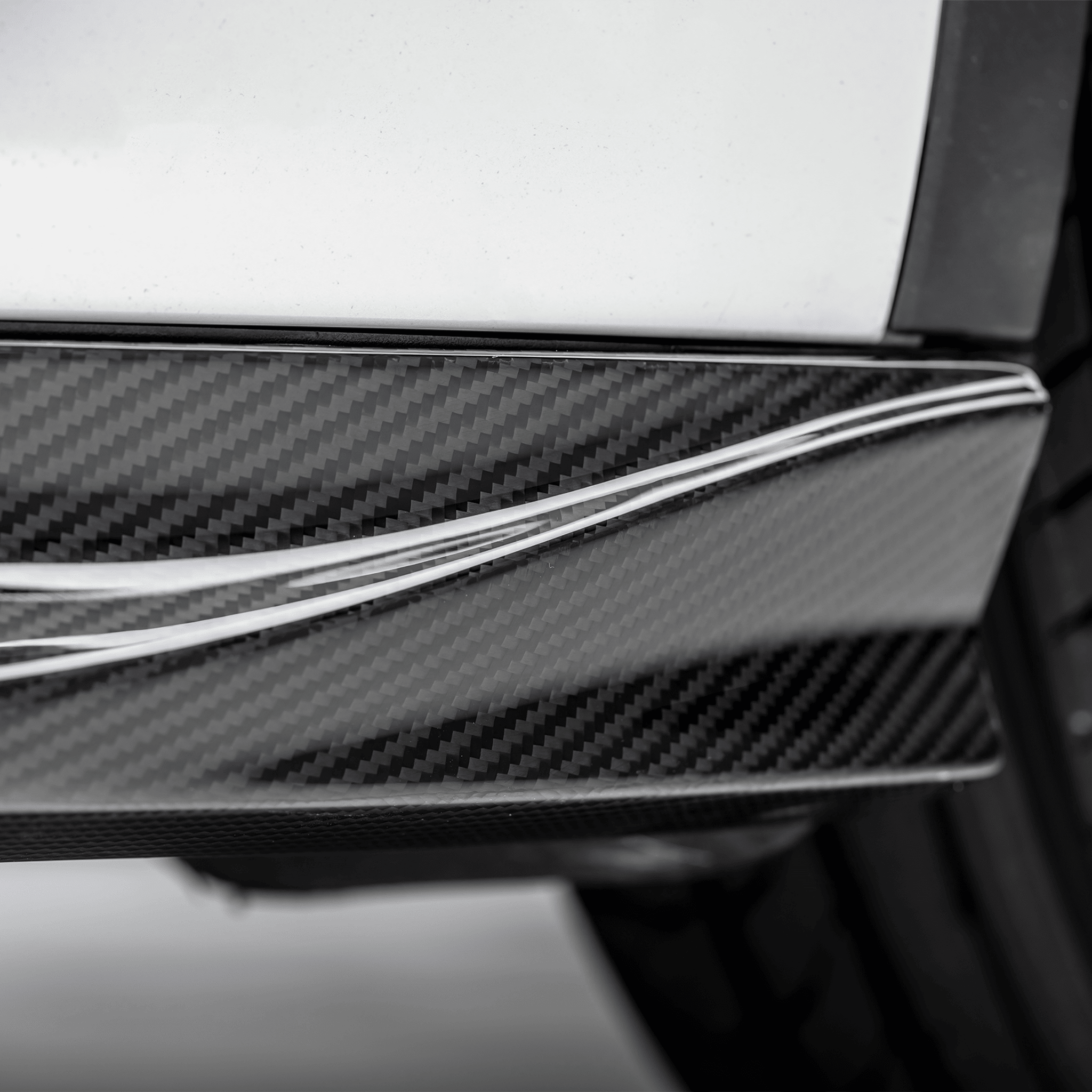 Tesla Model Y Aero Side Skirts by Vorsteiner - AUTOID® - Side Skirts & Winglets - Vorsteiner