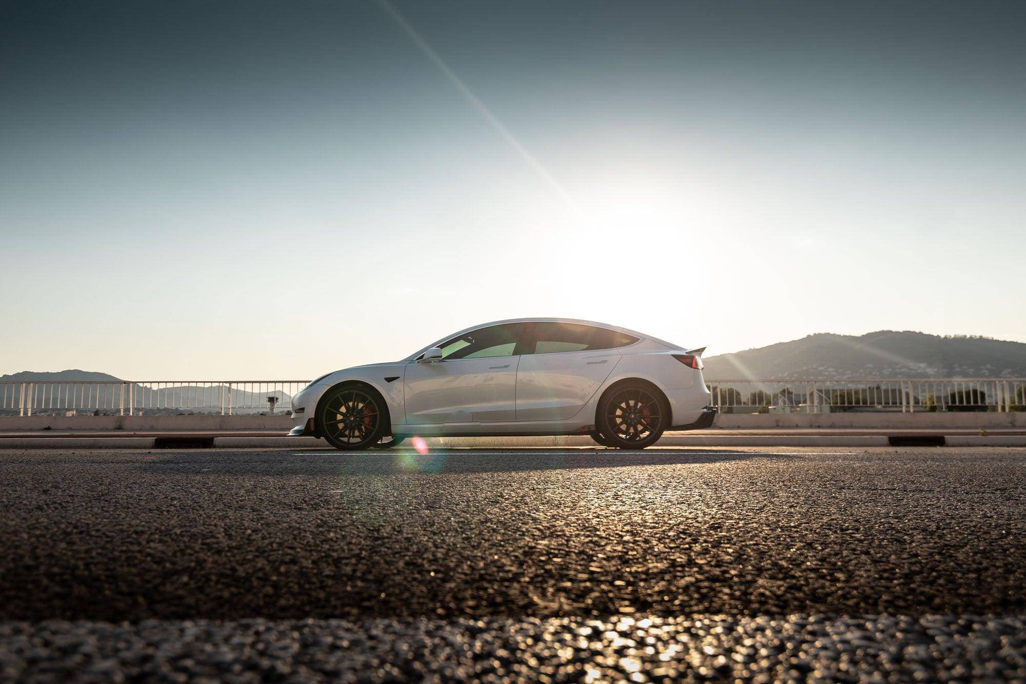 Vorsteiner Carbon Fibre VOLTA Track Edition Rear Diffuser For Tesla Model 3 (2018+) - AUTOID - Rear Diffusers - Vorsteiner