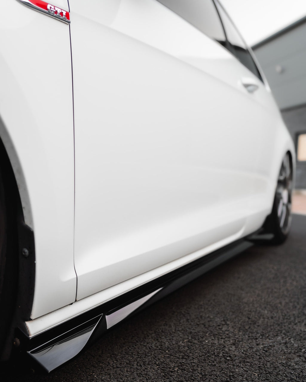 VW Golf, Golf GTI & Golf R Mk7 / Mk7.5 EVO-1 Gloss Black Side Skirts by ZAERO (2014-2020) - AUTOID® - Side Skirts & Winglets - Zaero Design