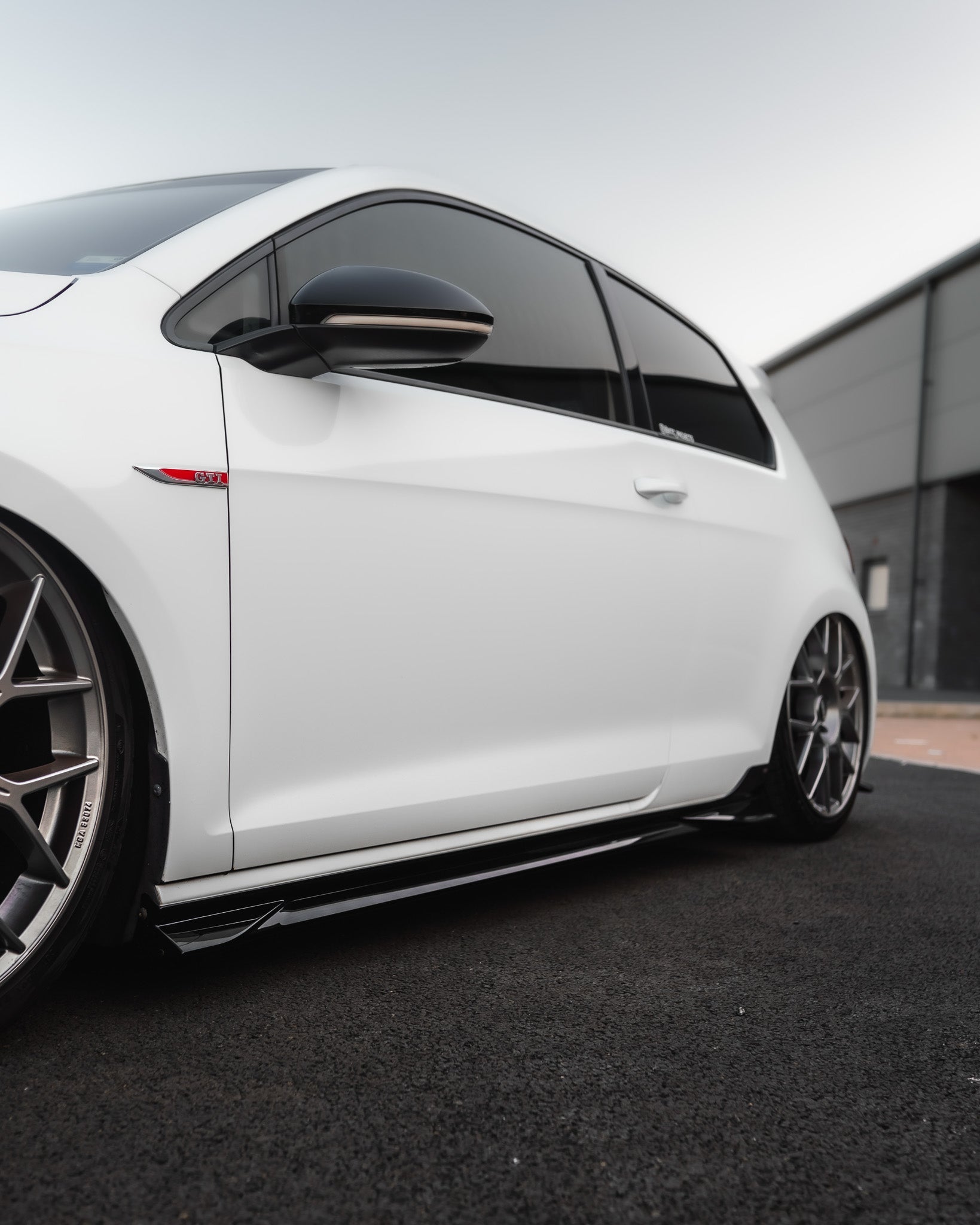 VW Golf, Golf GTI & Golf R Mk7 / Mk7.5 EVO-1 Gloss Black Side Skirts by ZAERO (2014-2020) - AUTOID® - Side Skirts & Winglets - Zaero Design