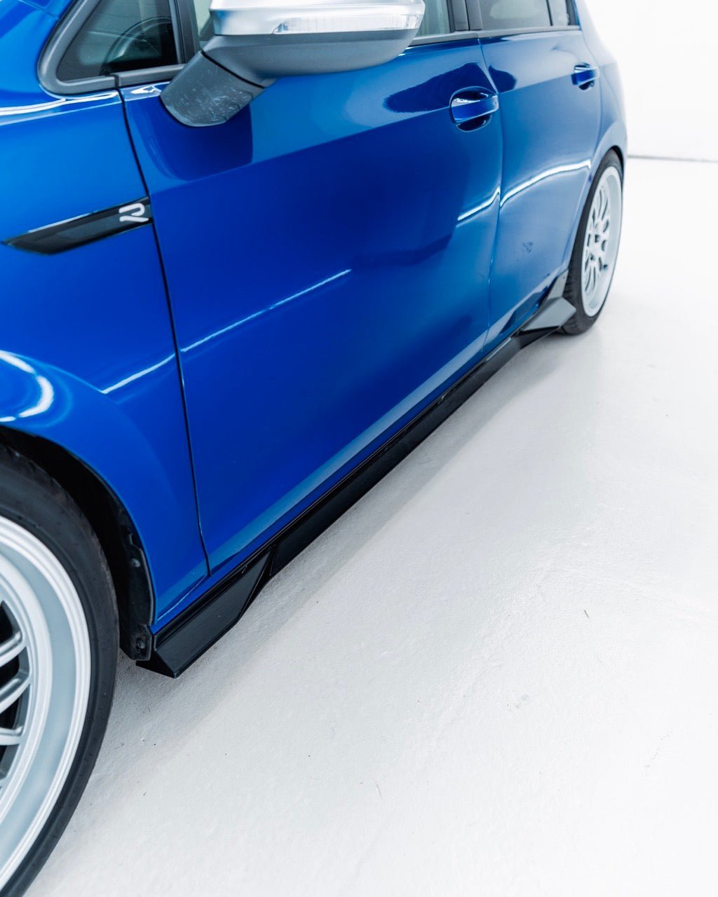 VW Golf / Golf GTI / Golf R Mk8 & Mk8.5 EVO-1 Gloss Black Side Skirts by ZAERO (2020+) - AUTOID® - Side Skirts & Winglets - Zaero Design