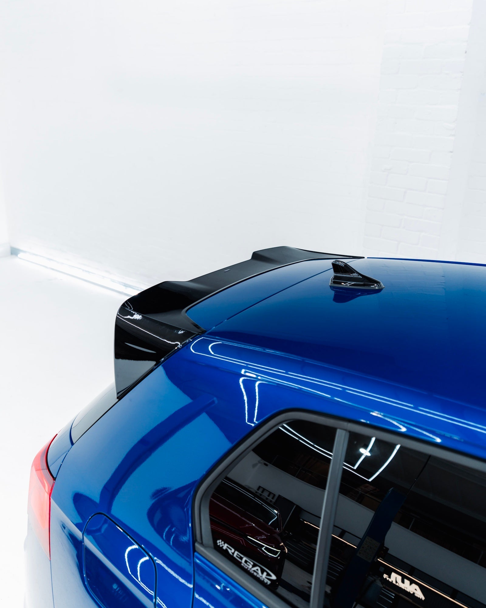 VW Golf R - Line / GTI / R / GTD / GTE Mk8 & Mk8.5 EVO - 1 Gloss Black Rear Spoiler by ZAERO (2020+) - AUTOID - Rear Spoilers - Zaero Design