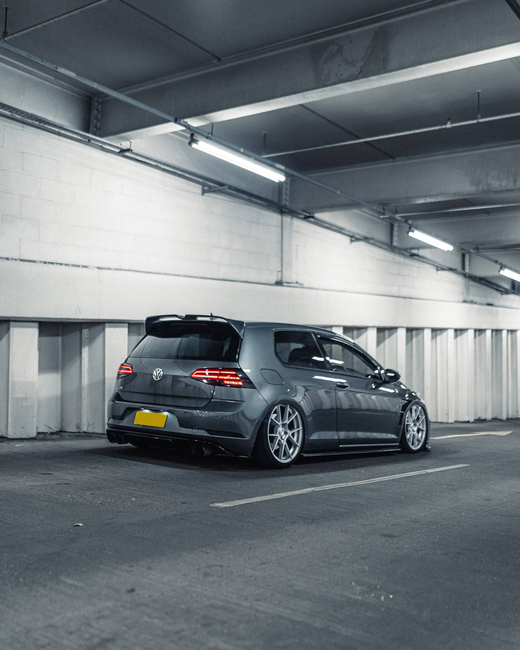 VW Golf R Mk7.5 EVO-1 Gloss Black Rear Diffuser by ZAERO (2017-2020) - AUTOID® - Rear Diffusers - Zaero Design